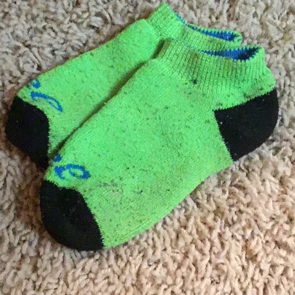 Boy 5-6 ASIC sports socks 5 x Pairs - Picture 3 of 6